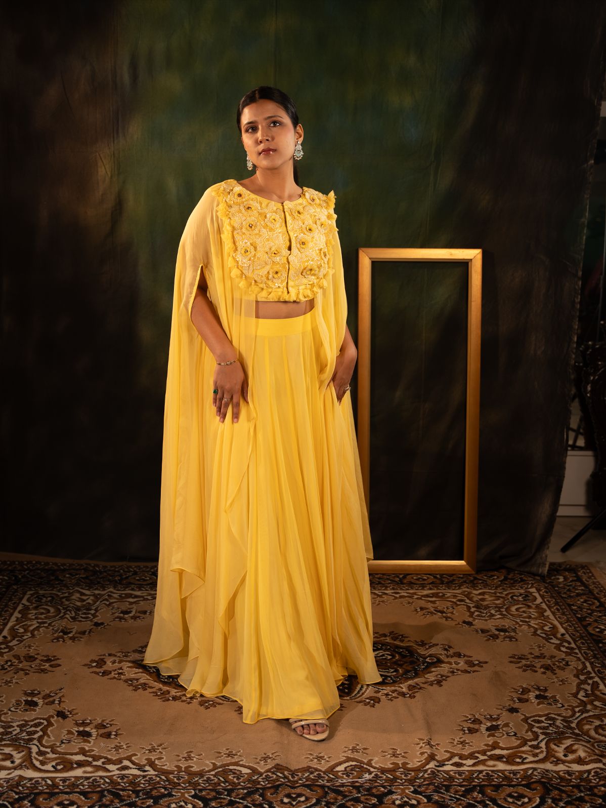 Sunflower yellow cape set