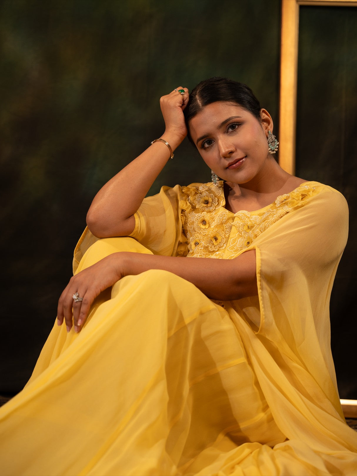 Sunflower yellow cape set